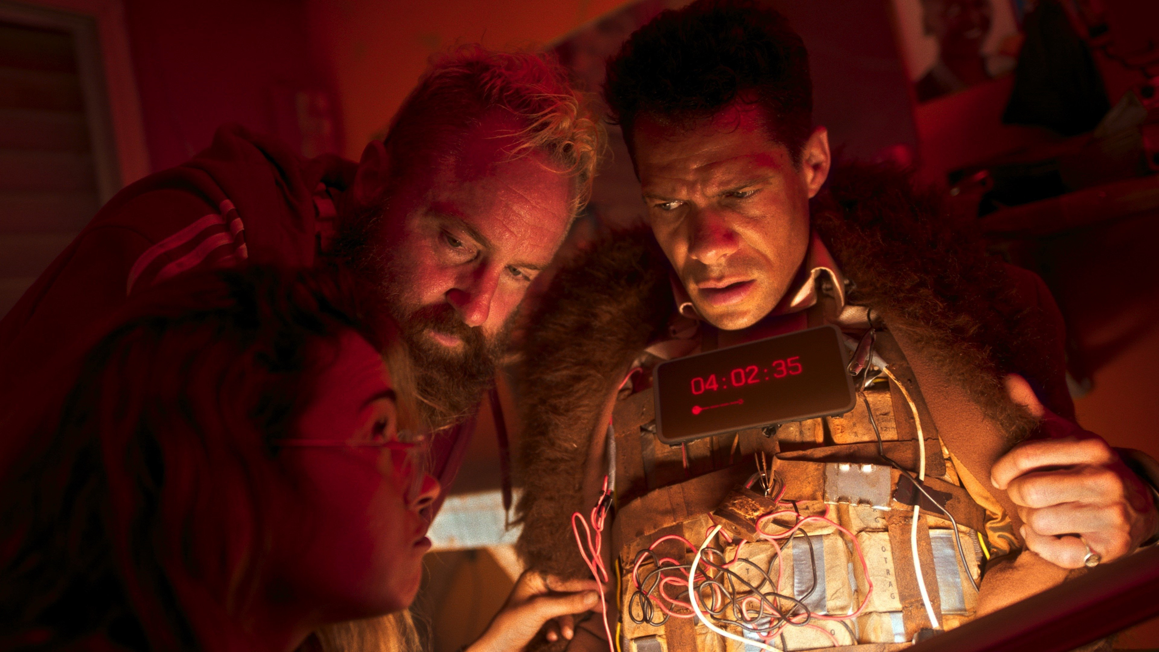 Poster phim Khẩn Cấp