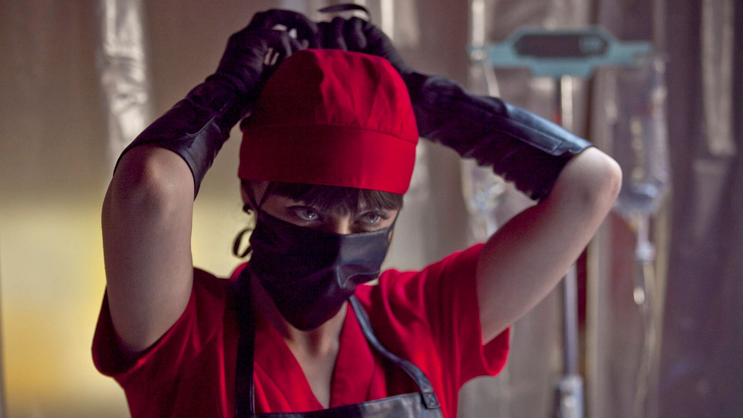 Y Nữ Bóng Đêm American Mary